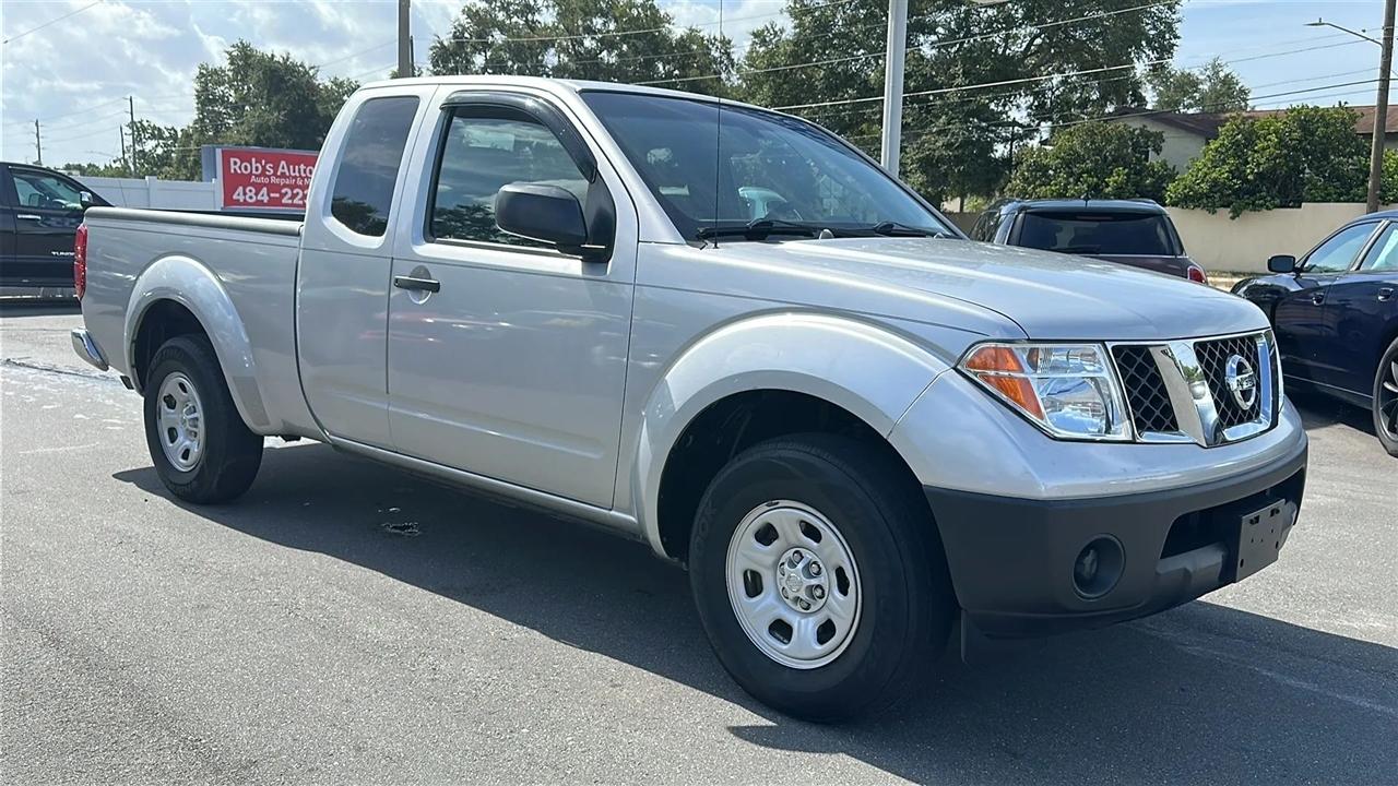 Nissan Frontier 2WD XE King Cab I4 Auto 2005