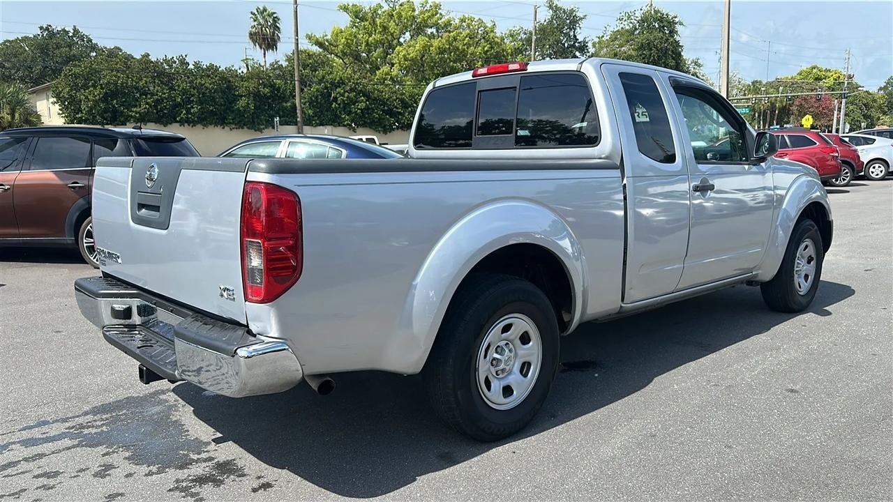 Nissan Frontier 2WD XE King Cab I4 Auto 2005