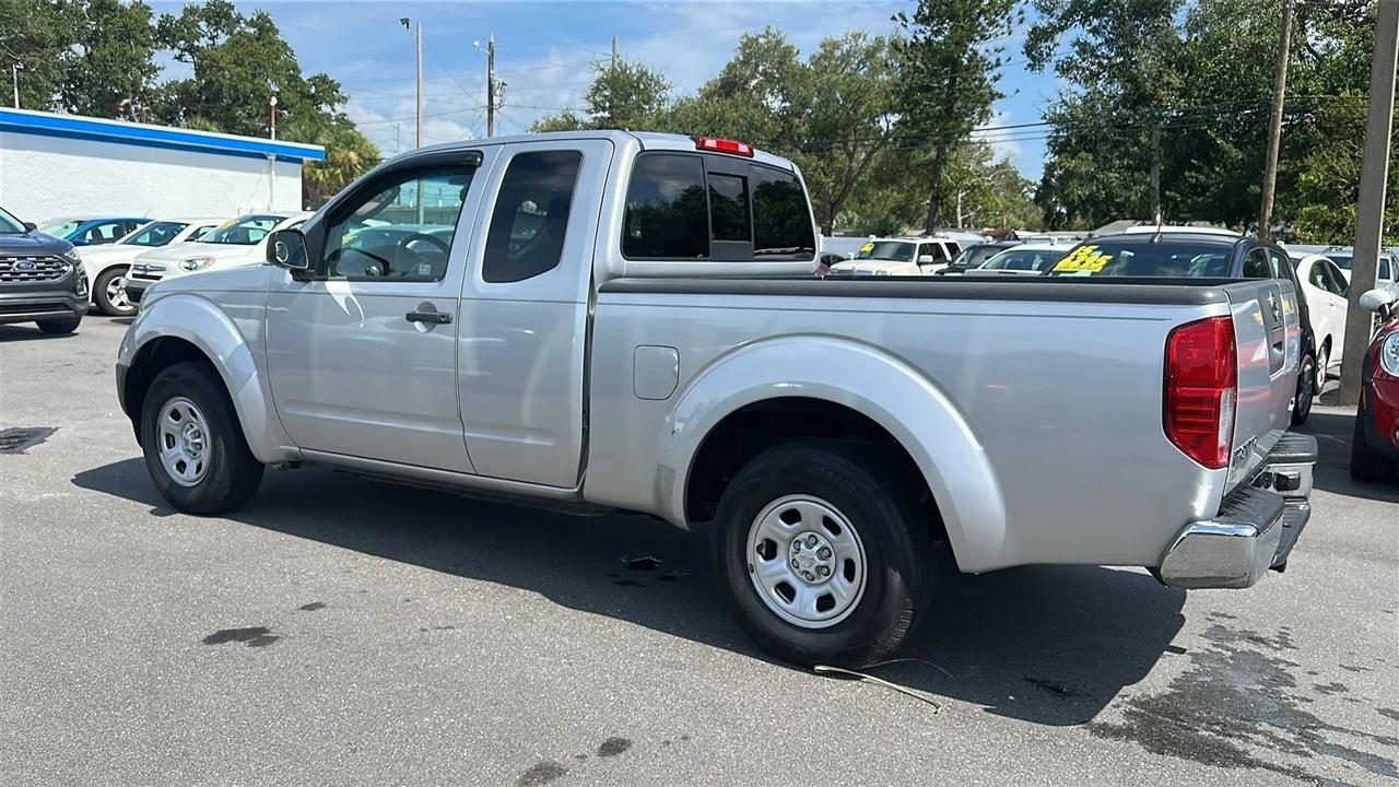 Nissan Frontier 2WD XE King Cab I4 Auto 2005
