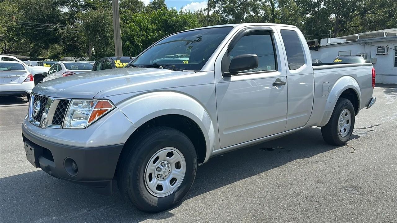 Nissan Frontier 2WD XE King Cab I4 Auto 2005