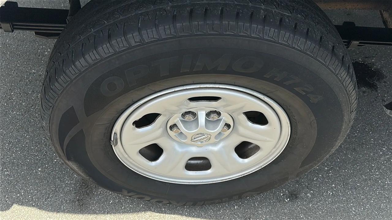 Nissan Frontier 2WD XE King Cab I4 Auto 2005