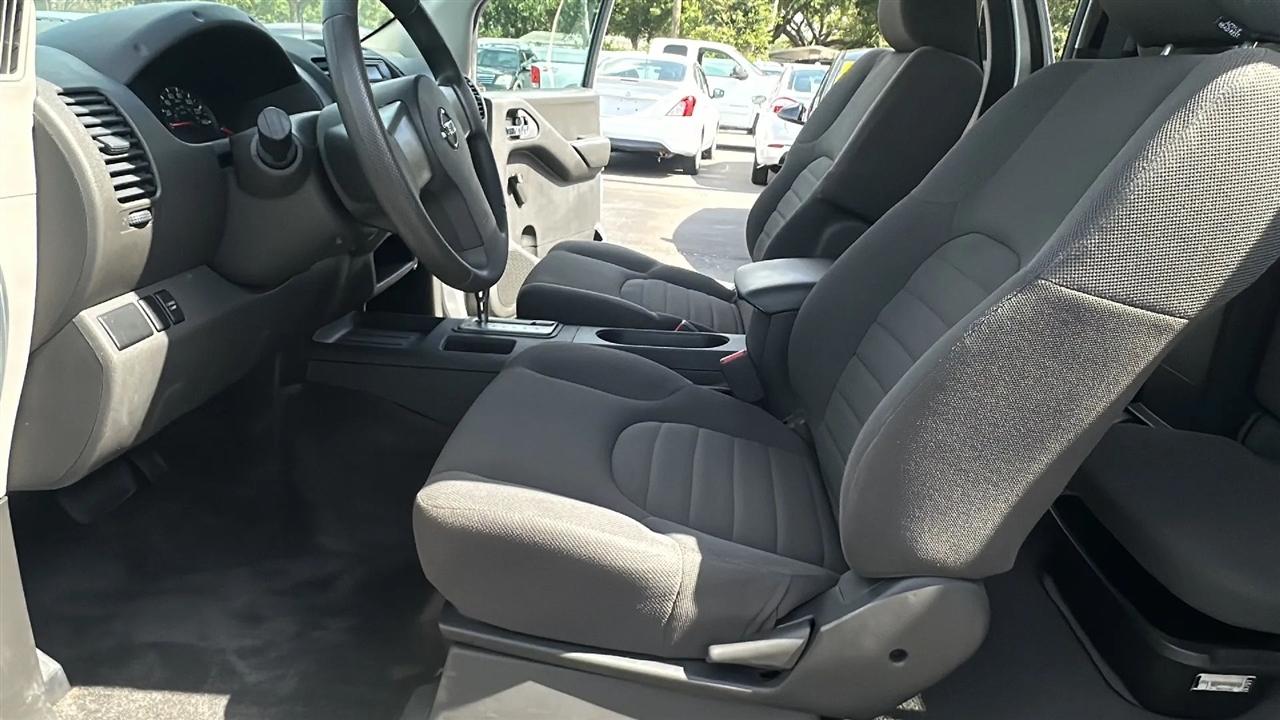 Nissan Frontier 2WD XE King Cab I4 Auto 2005