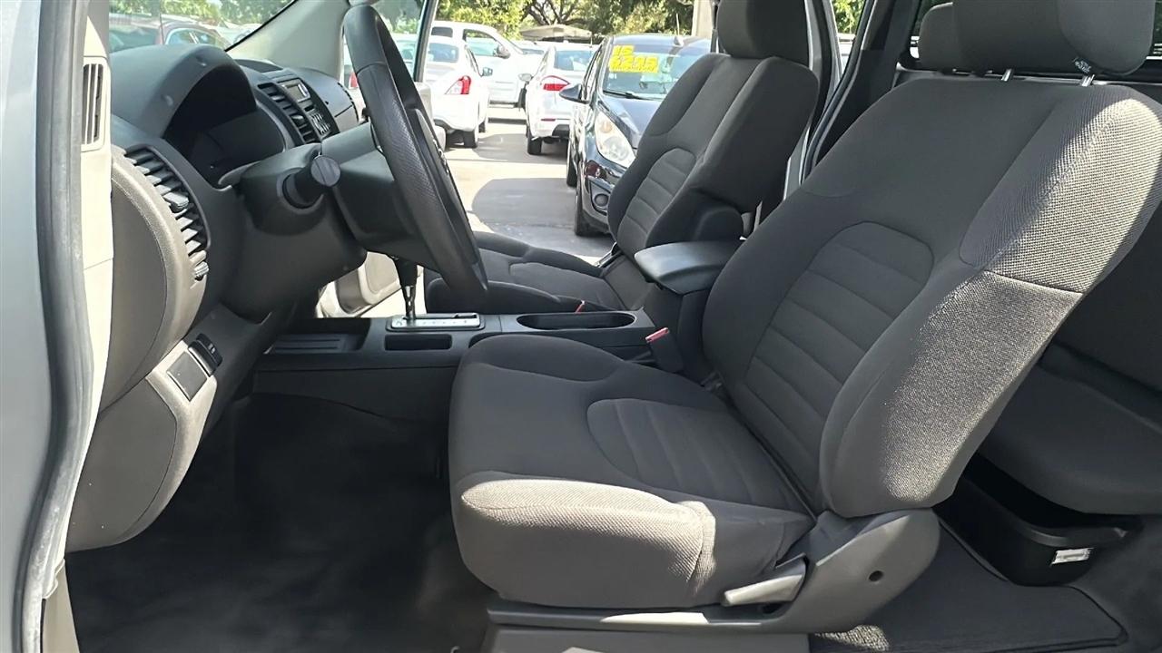 Nissan Frontier 2WD XE King Cab I4 Auto 2005