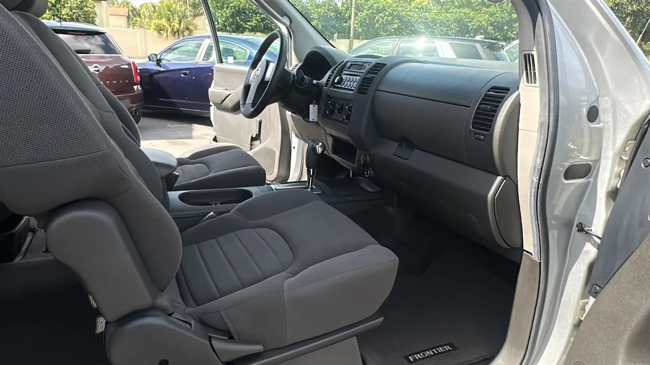 Nissan Frontier 2WD XE King Cab I4 Auto 2005