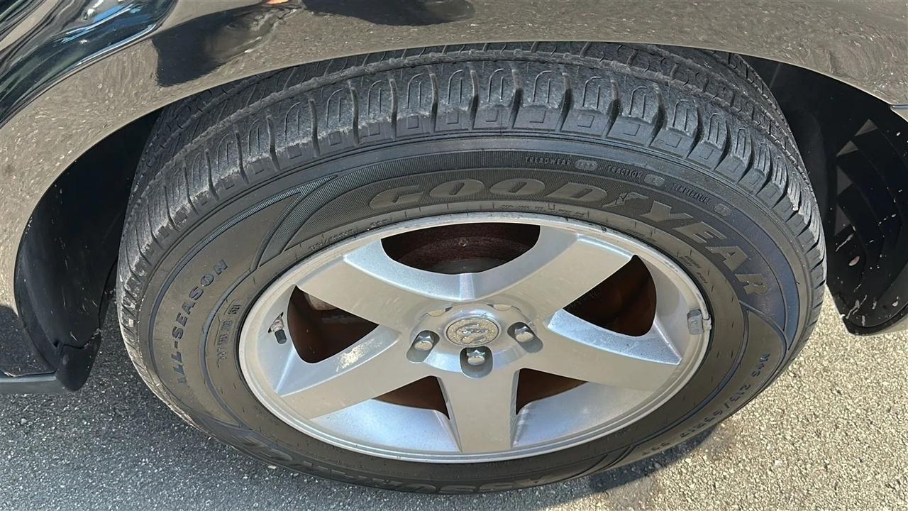 Dodge Charger 4dr Sdn SE RWD 2009