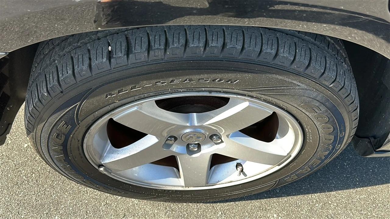 Dodge Charger 4dr Sdn SE RWD 2009