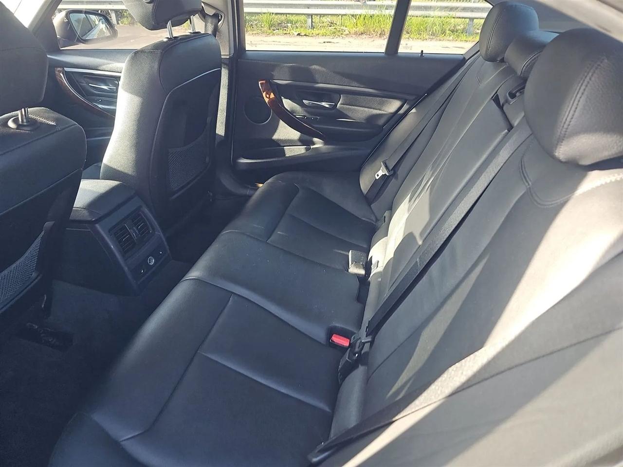 BMW 3 Series 4dr Sdn 328i xDrive AWD SULEV South Africa 2013
