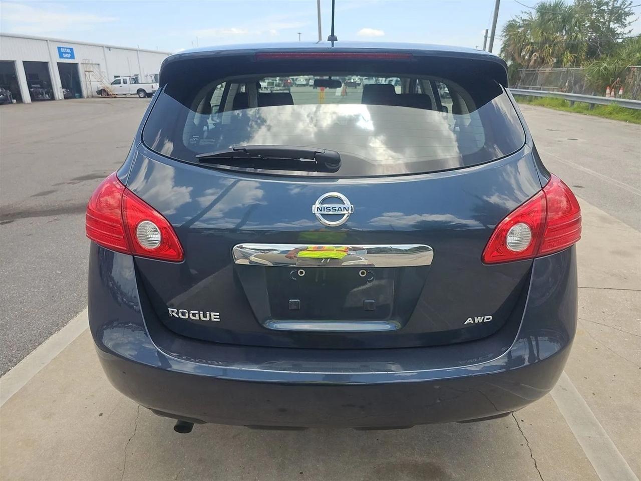 Nissan Rogue AWD 4dr S 2013