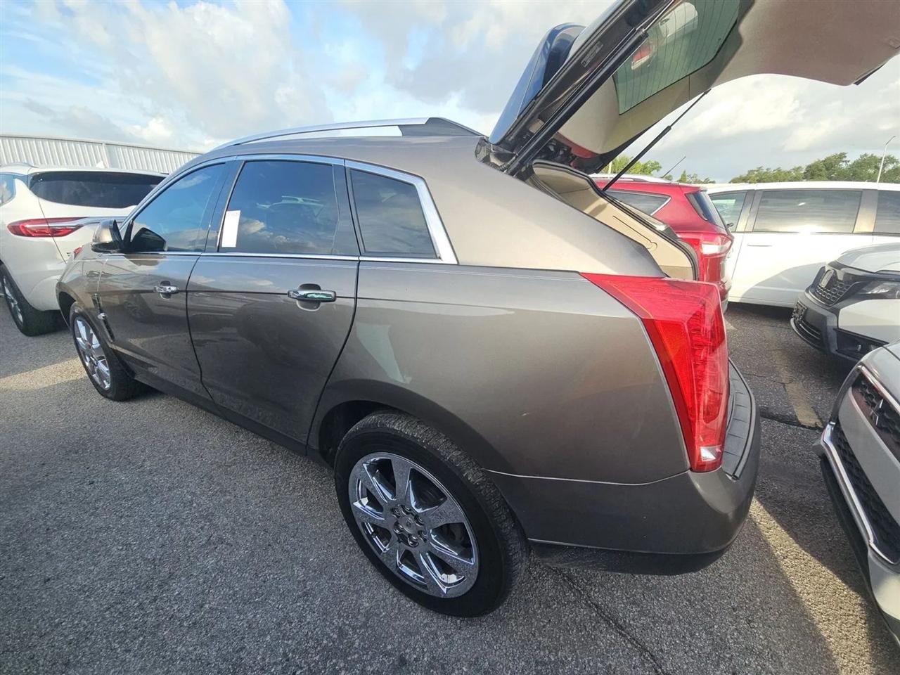 Cadillac SRX FWD 4dr Performance Collection 2011