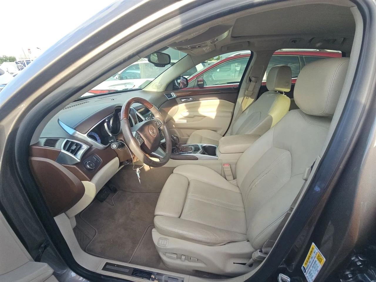 Cadillac SRX FWD 4dr Performance Collection 2011