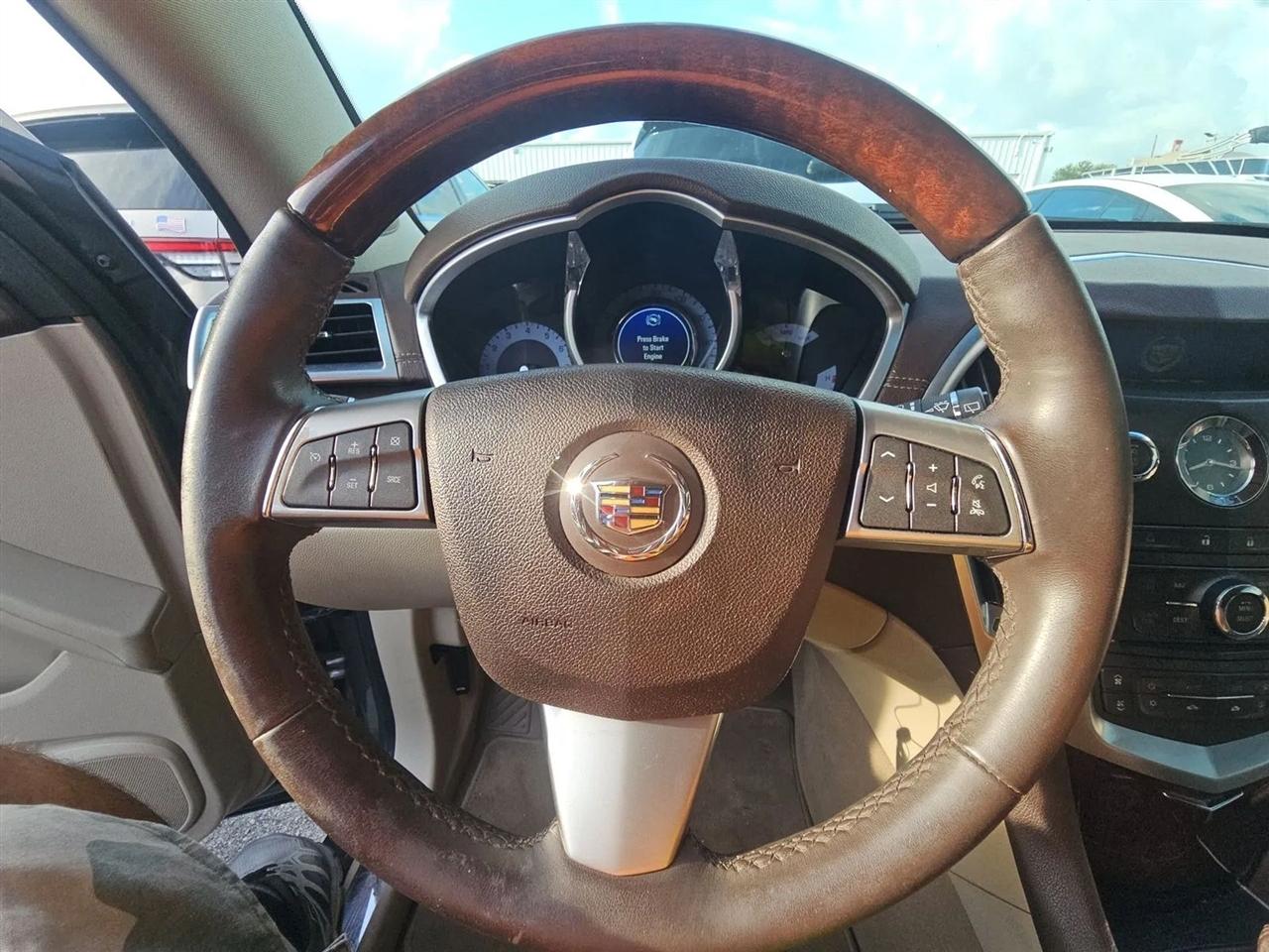 Cadillac SRX FWD 4dr Performance Collection 2011