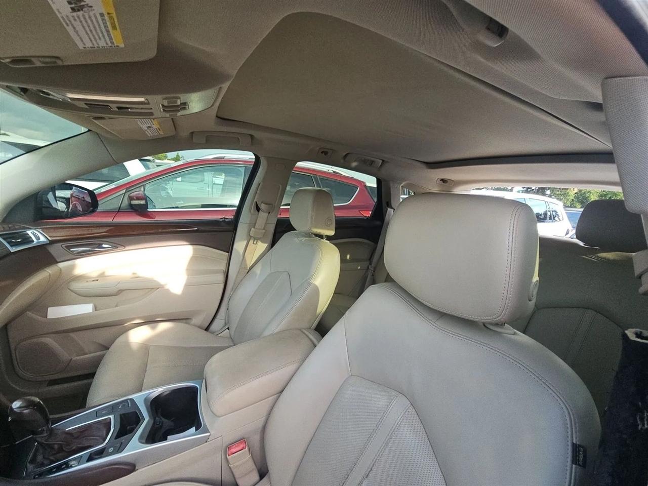 Cadillac SRX FWD 4dr Performance Collection 2011
