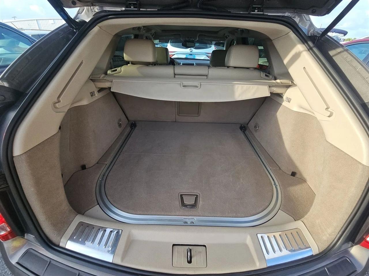 Cadillac SRX FWD 4dr Performance Collection 2011