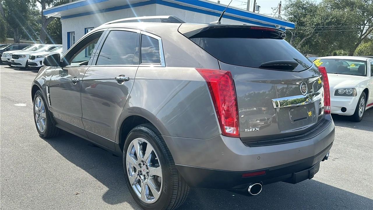 Cadillac SRX  2011