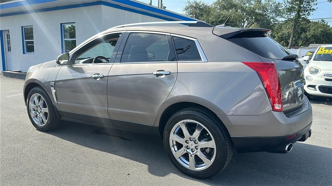 Cadillac SRX  2011