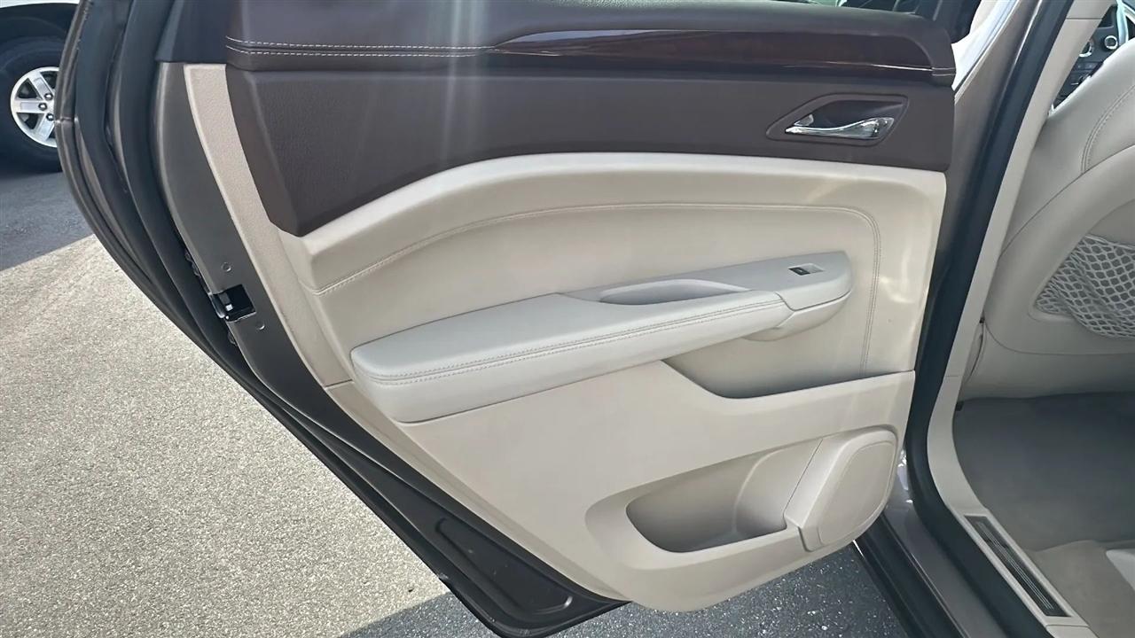 Cadillac SRX  2011