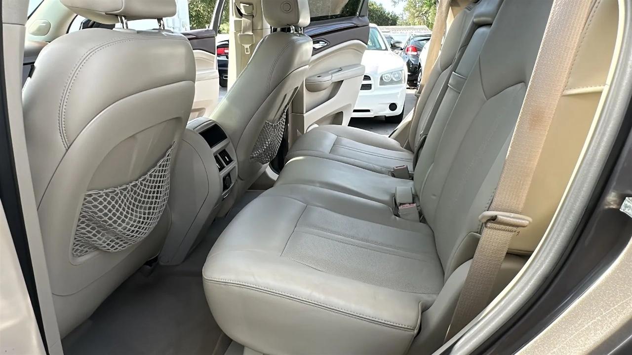 Cadillac SRX  2011