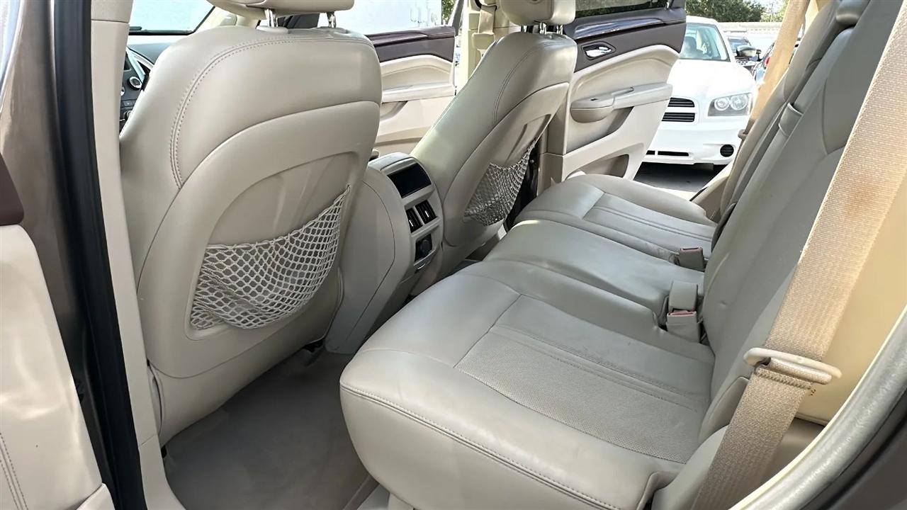 Cadillac SRX  2011