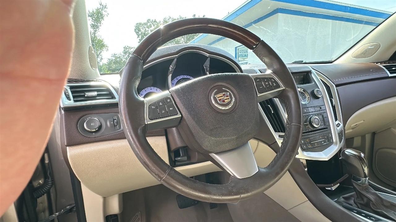 Cadillac SRX  2011