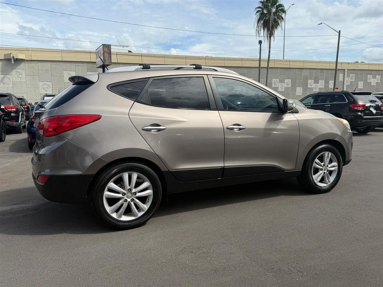 Hyundai Tucson  2013
