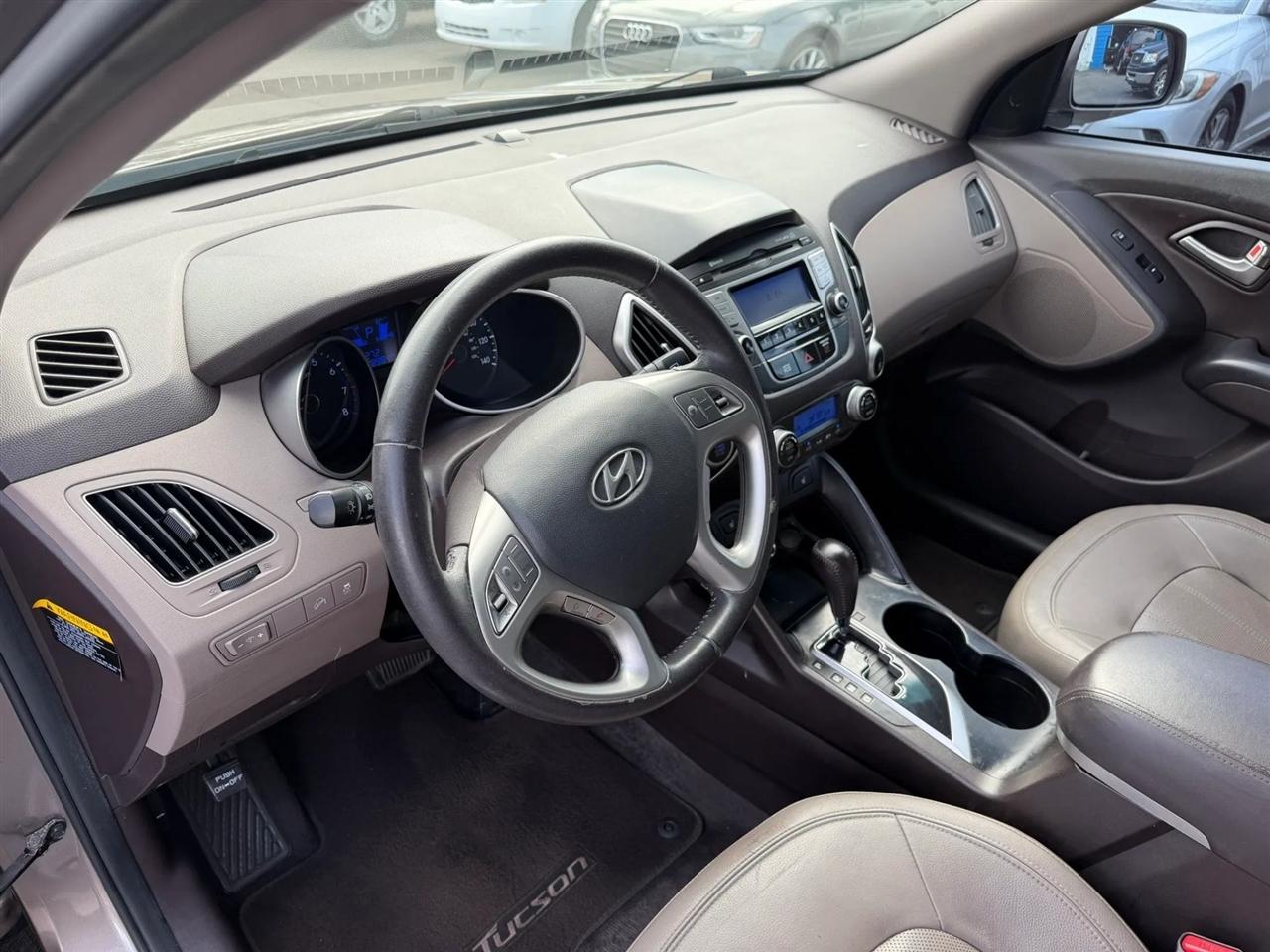 Hyundai Tucson  2013