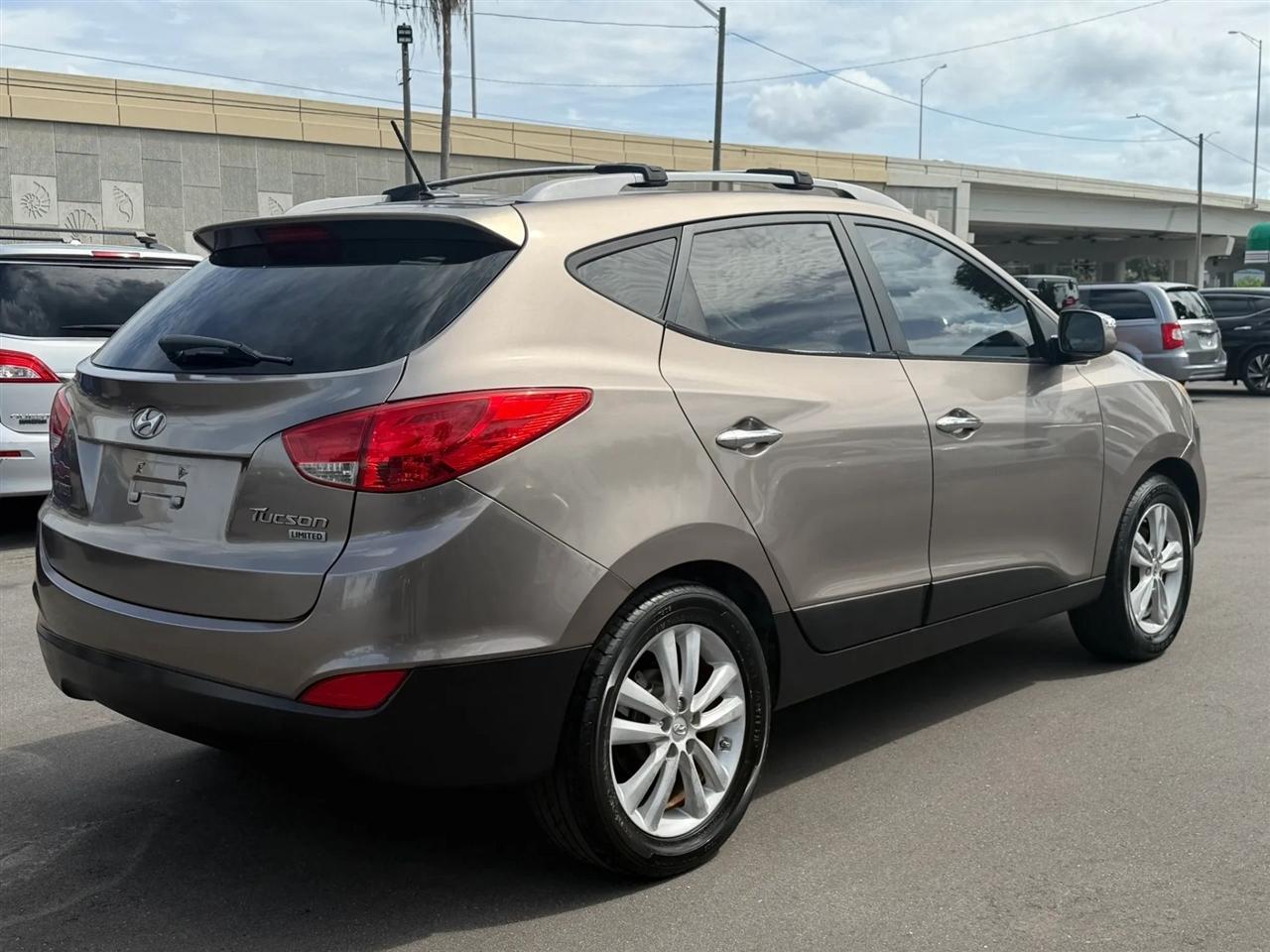 Hyundai Tucson  2013