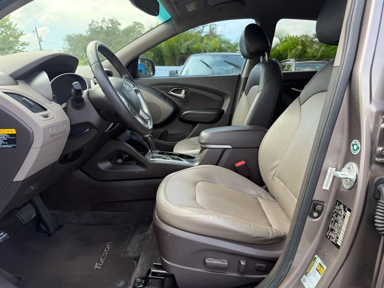 Hyundai Tucson  2013