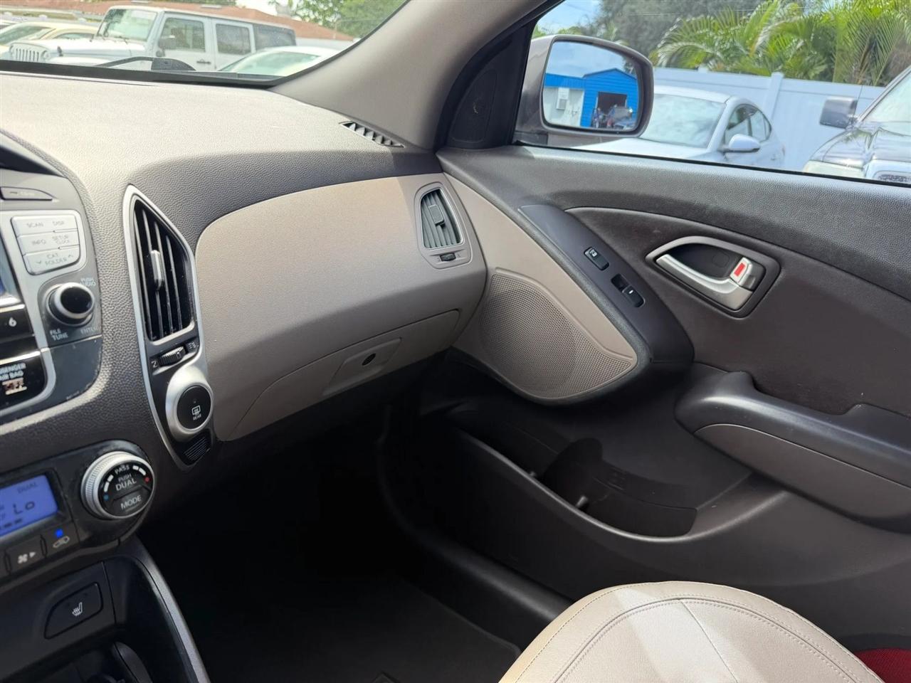 Hyundai Tucson  2013
