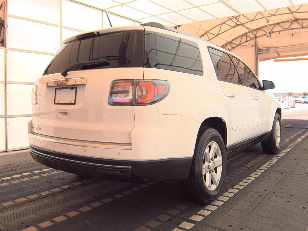GMC Acadia FWD 4dr SLE w/SLE-2 2016