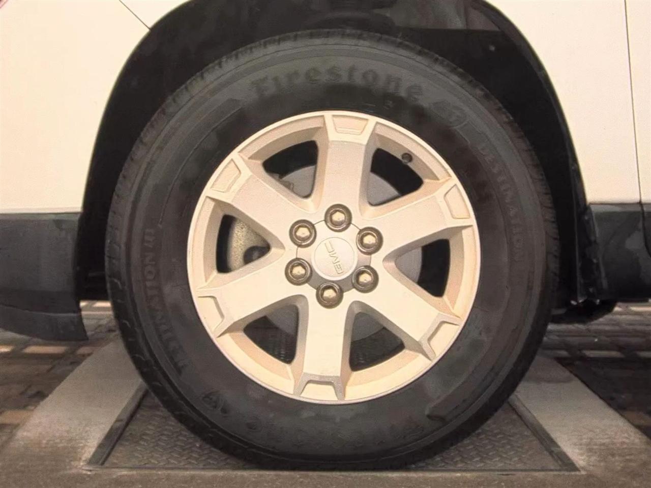 GMC Acadia FWD 4dr SLE w/SLE-2 2016