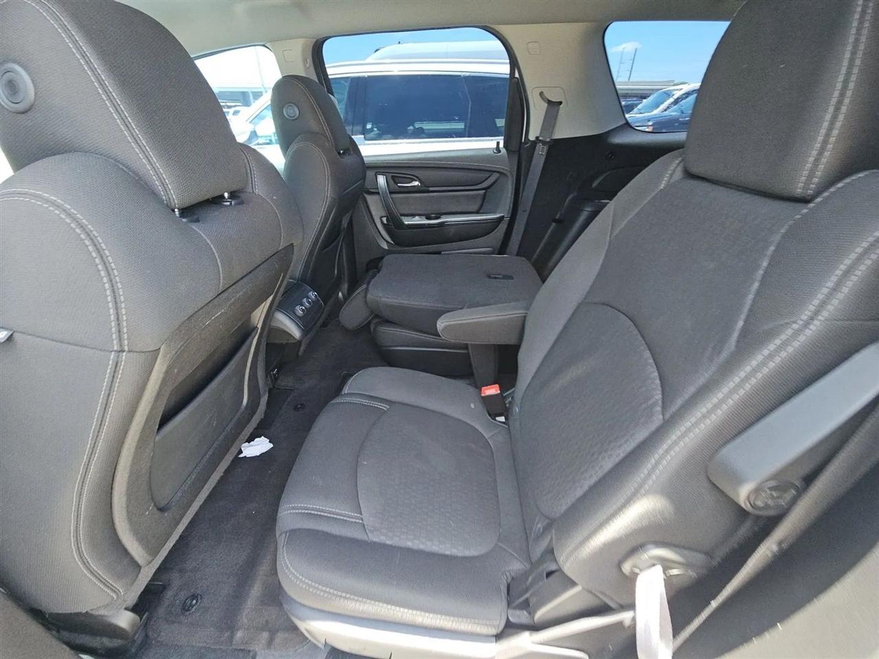 GMC Acadia FWD 4dr SLE w/SLE-2 2016