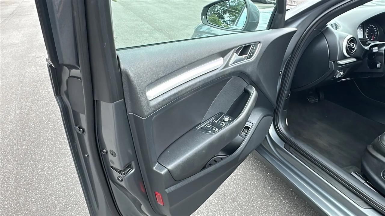 Audi A3 4dr Sdn quattro 2.0T Premium 2016