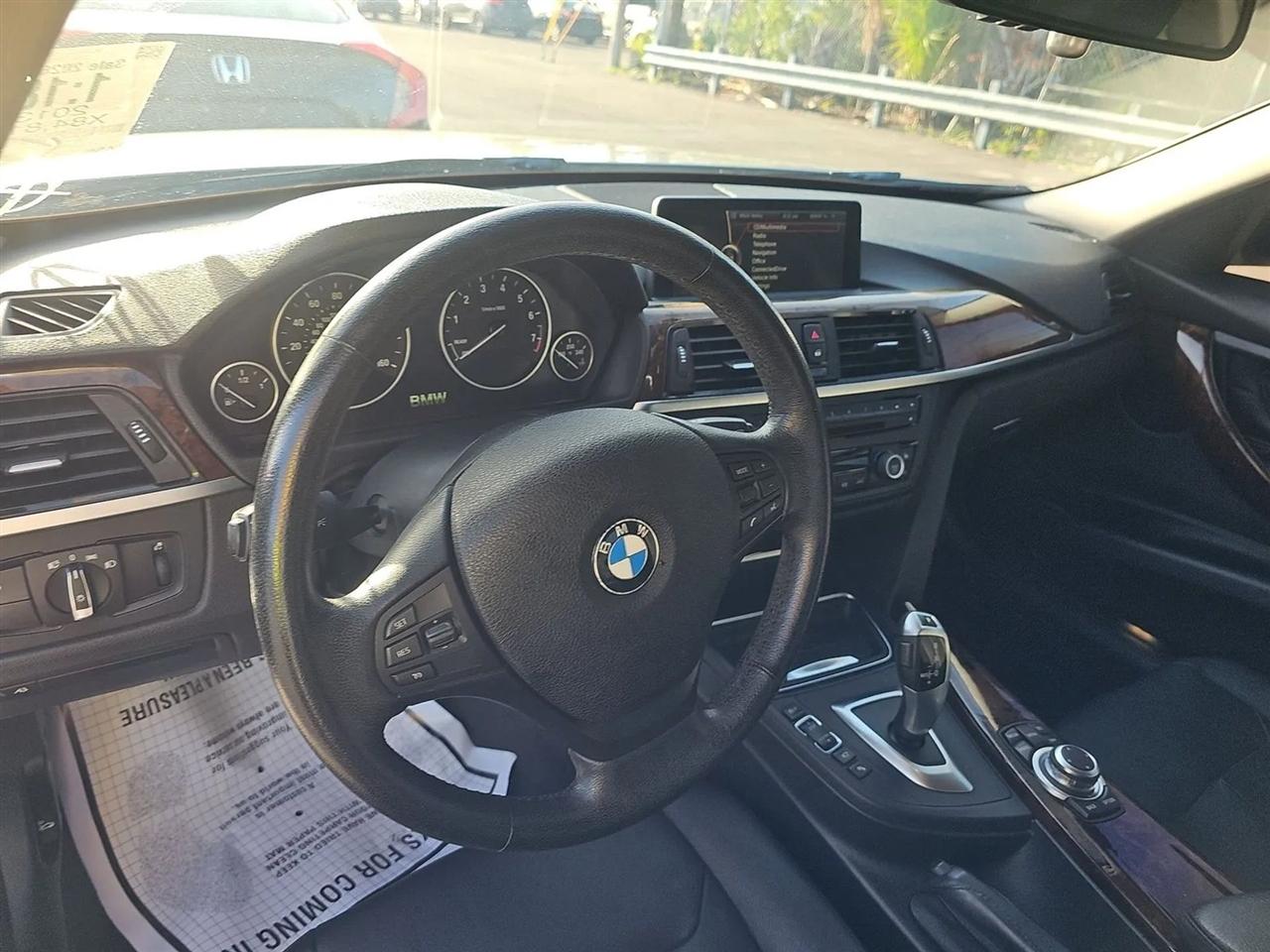 BMW 3 Series 4dr Sdn 328i xDrive AWD SULEV South Africa 2013