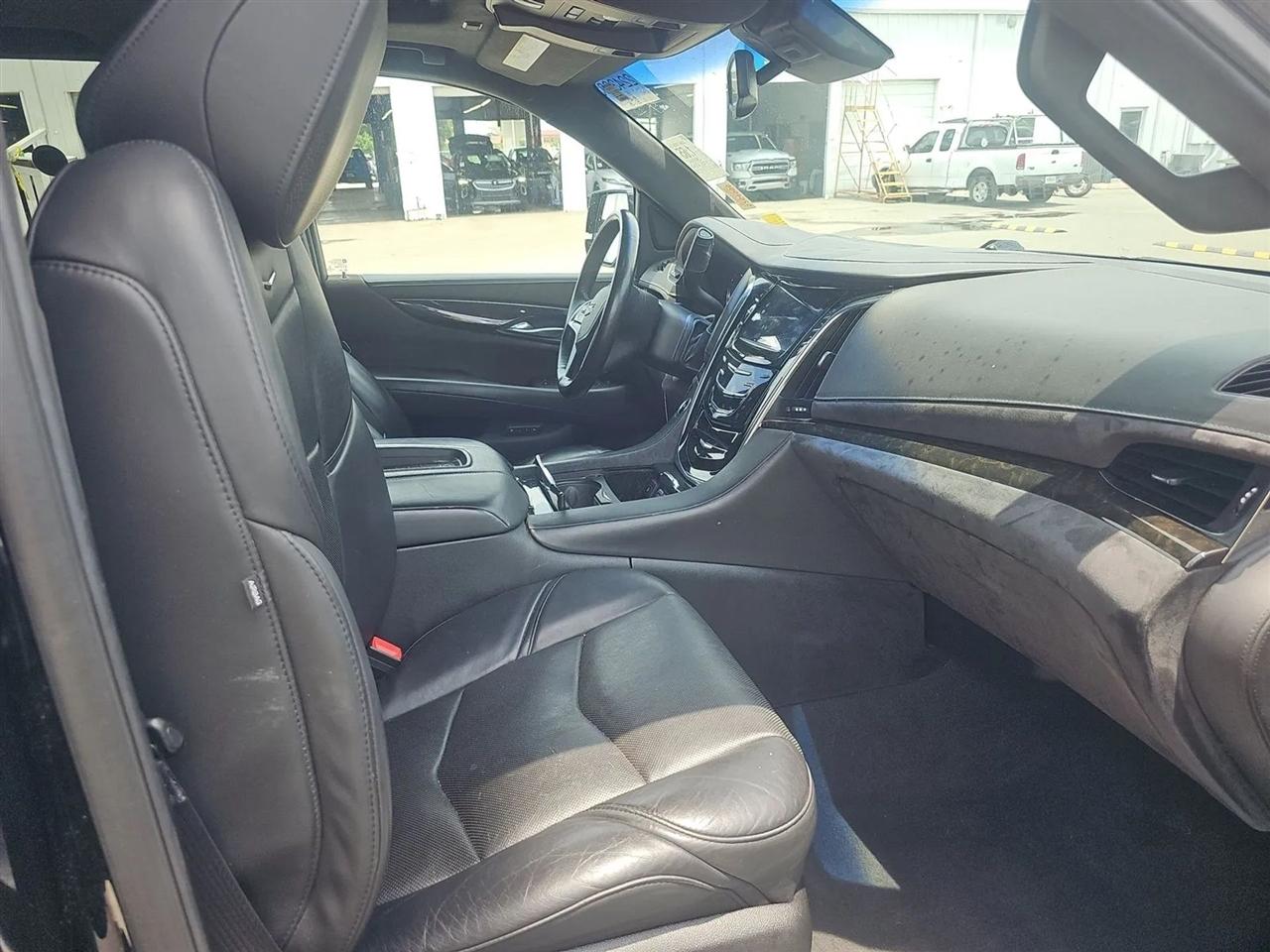 Cadillac Escalade ESV  2016