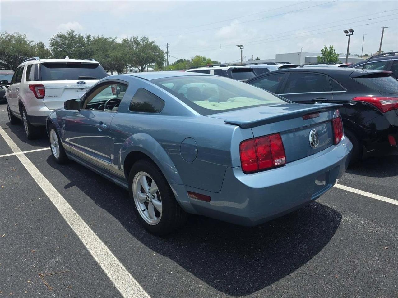 Ford Mustang  2007