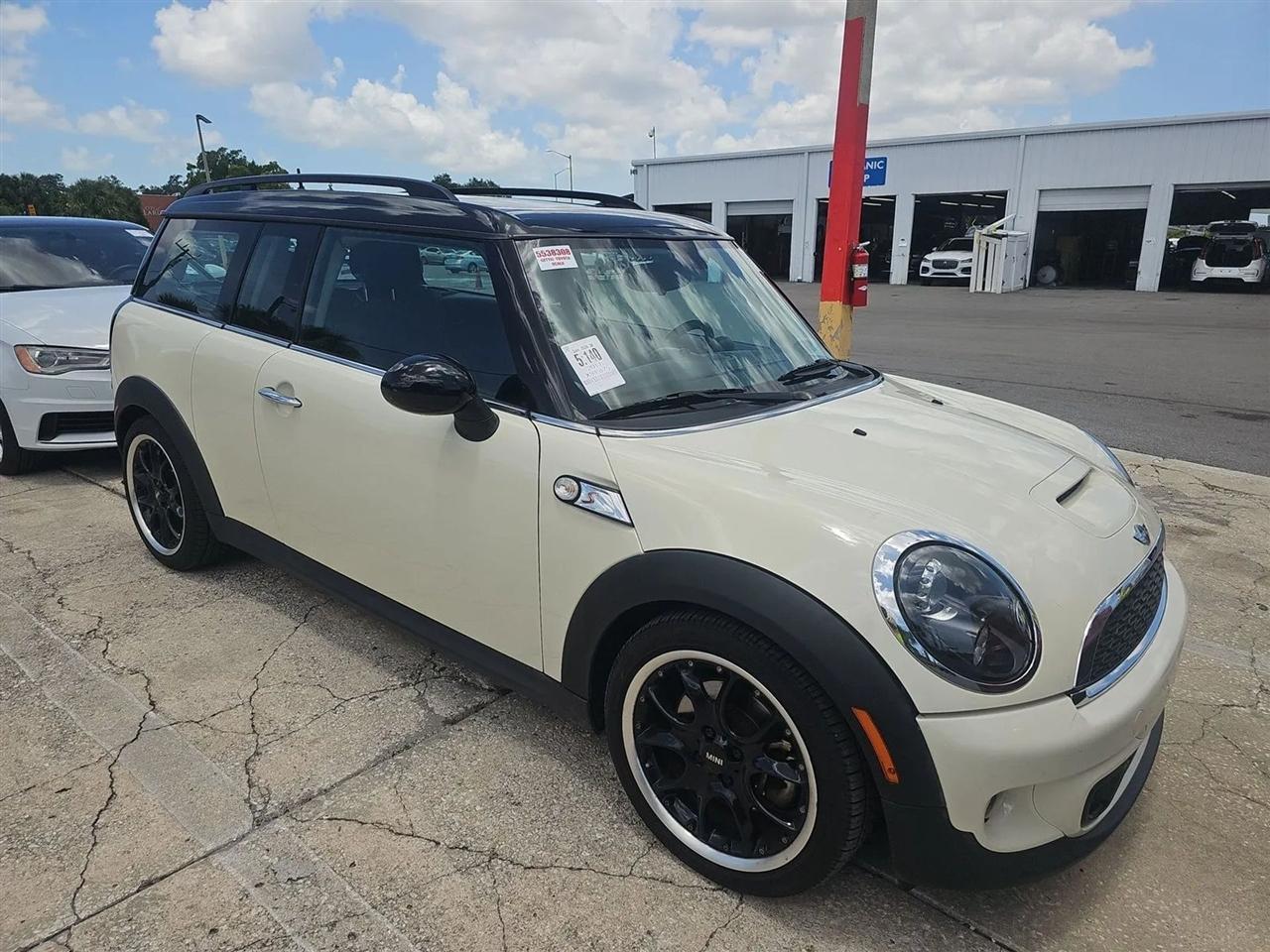 MINI Cooper Clubman  2011
