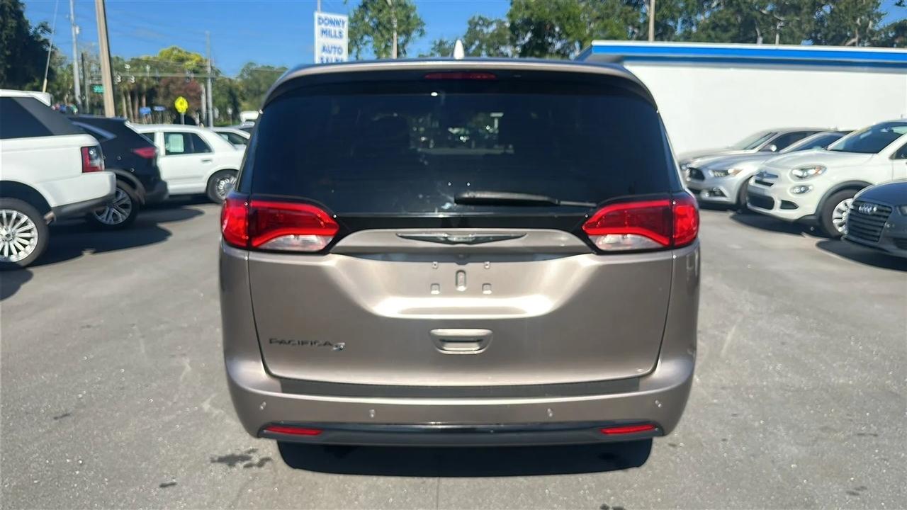 Chrysler Pacifica  2018