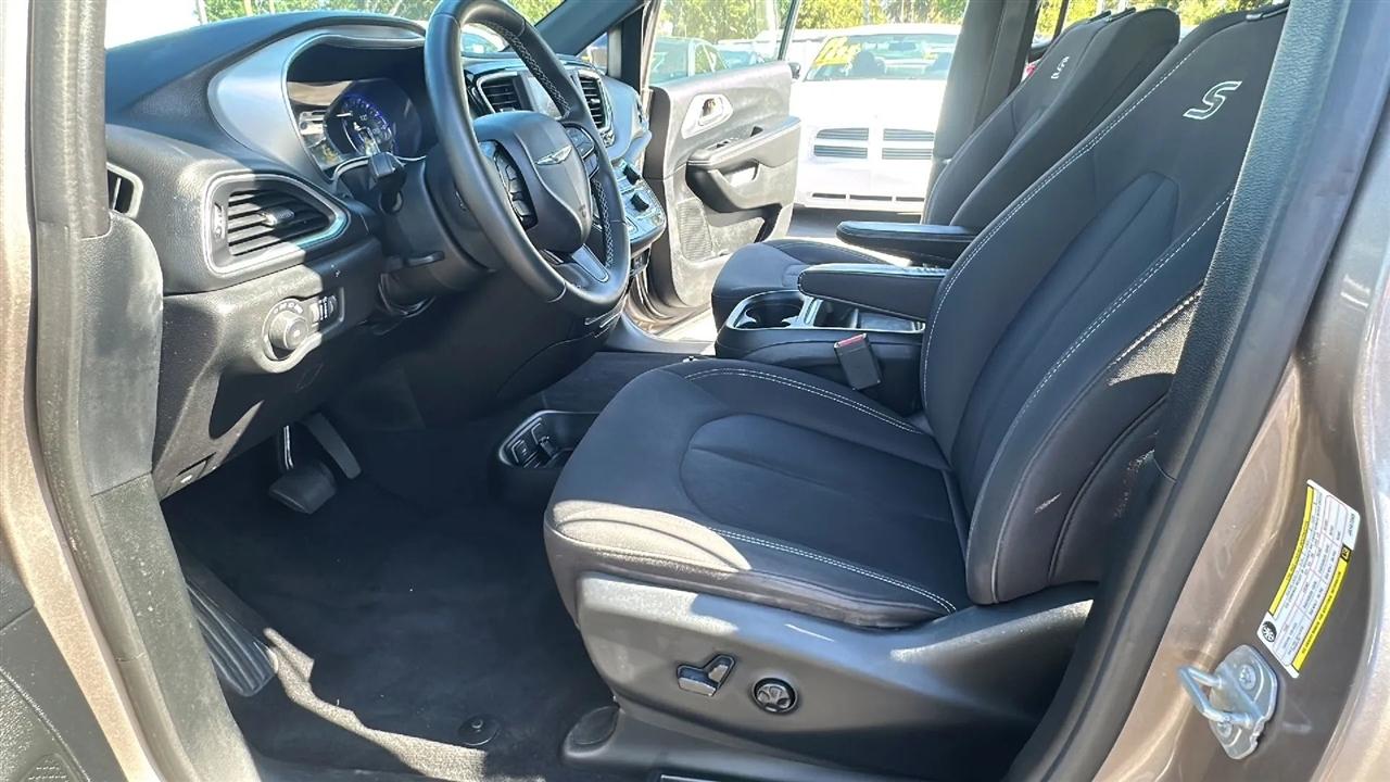 Chrysler Pacifica  2018