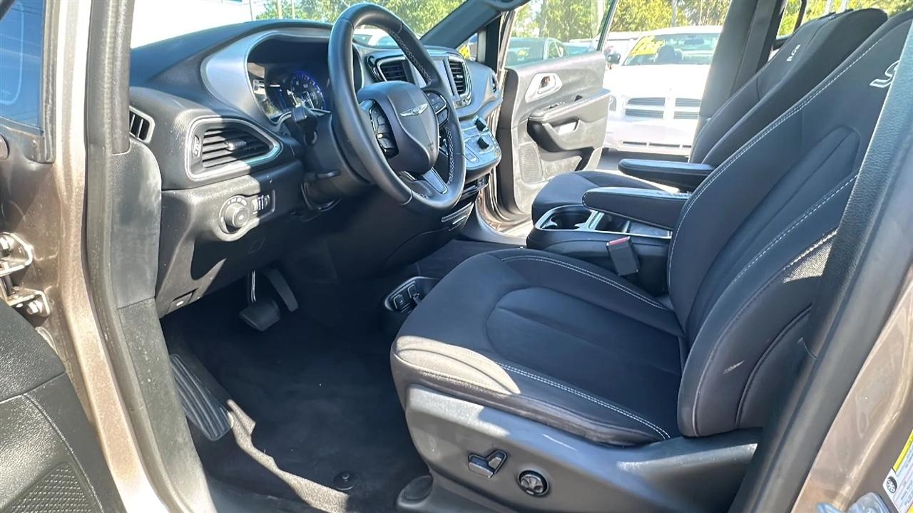Chrysler Pacifica  2018