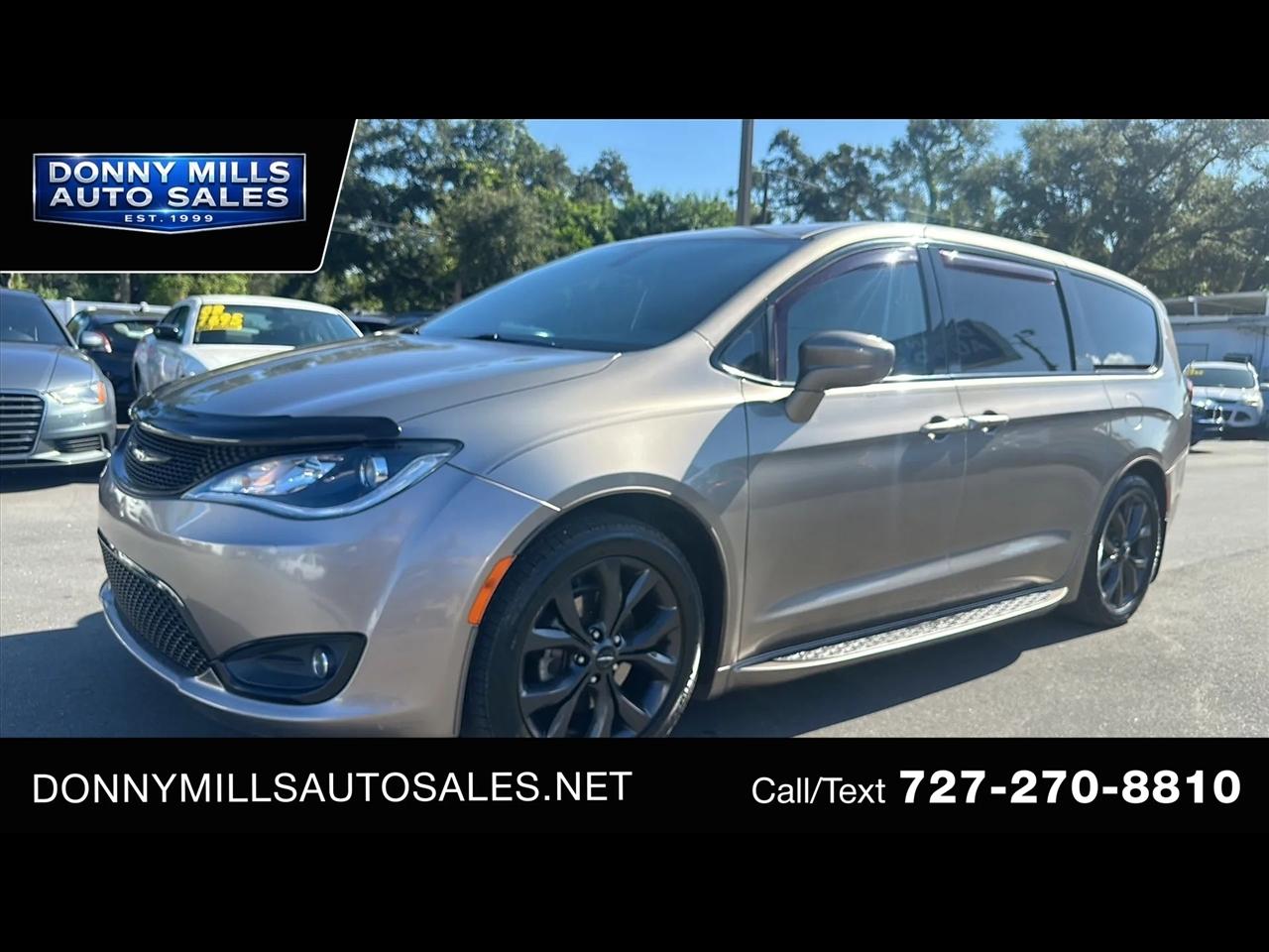 2018 Chrysler Pacifica Touring Plus Minivan 4D