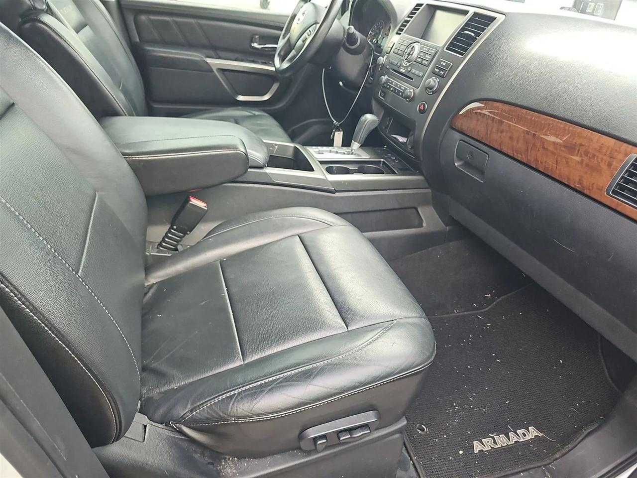Nissan Armada  2015