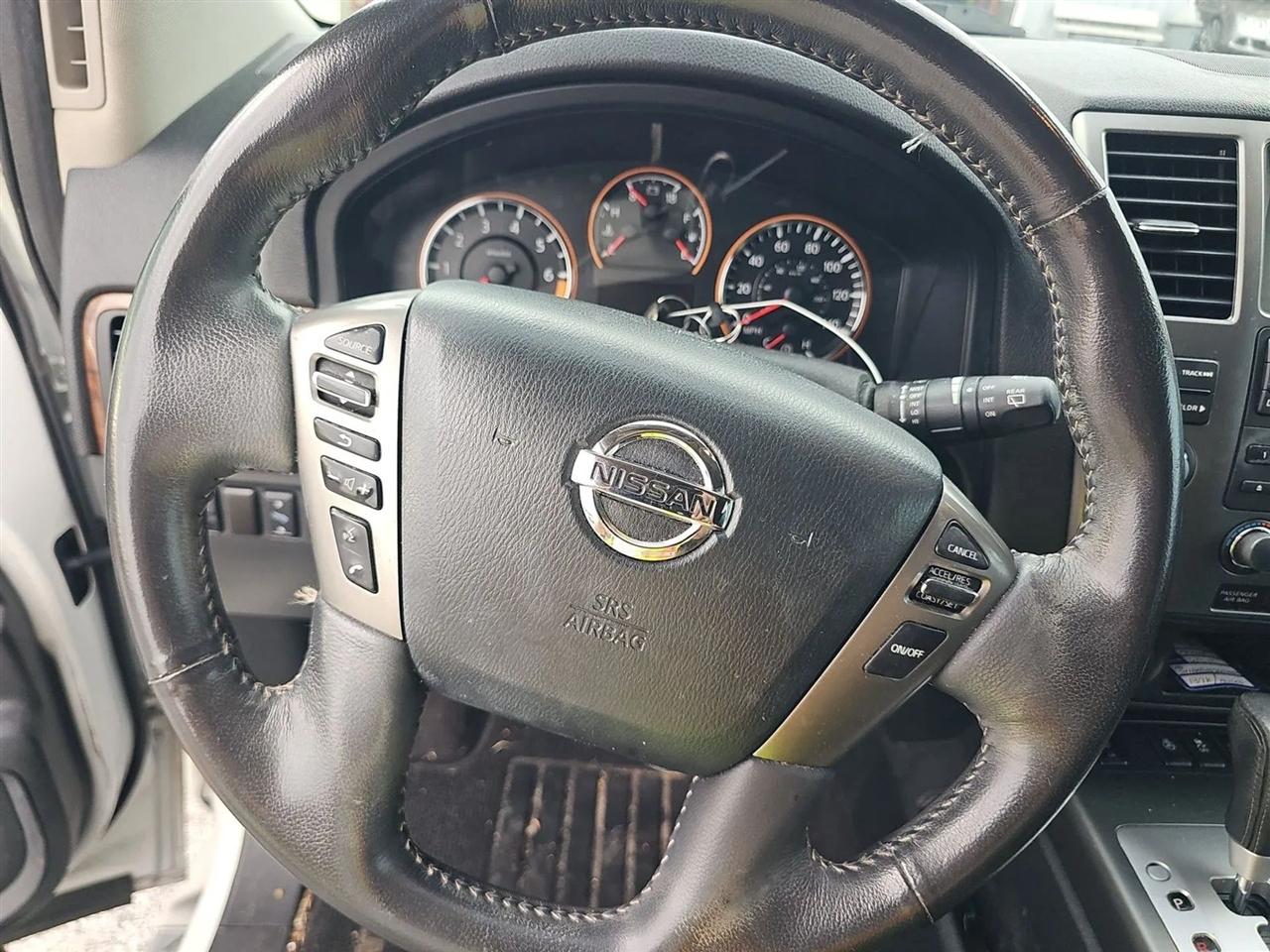 Nissan Armada  2015