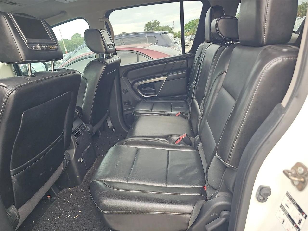 Nissan Armada  2015