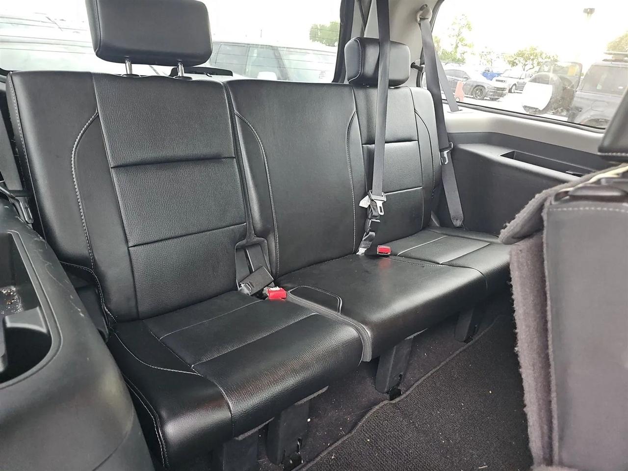 Nissan Armada  2015