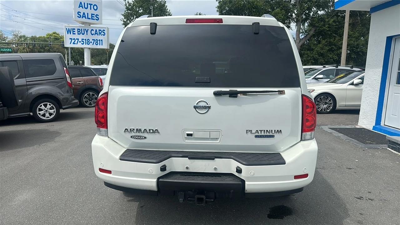 Nissan Armada  2015