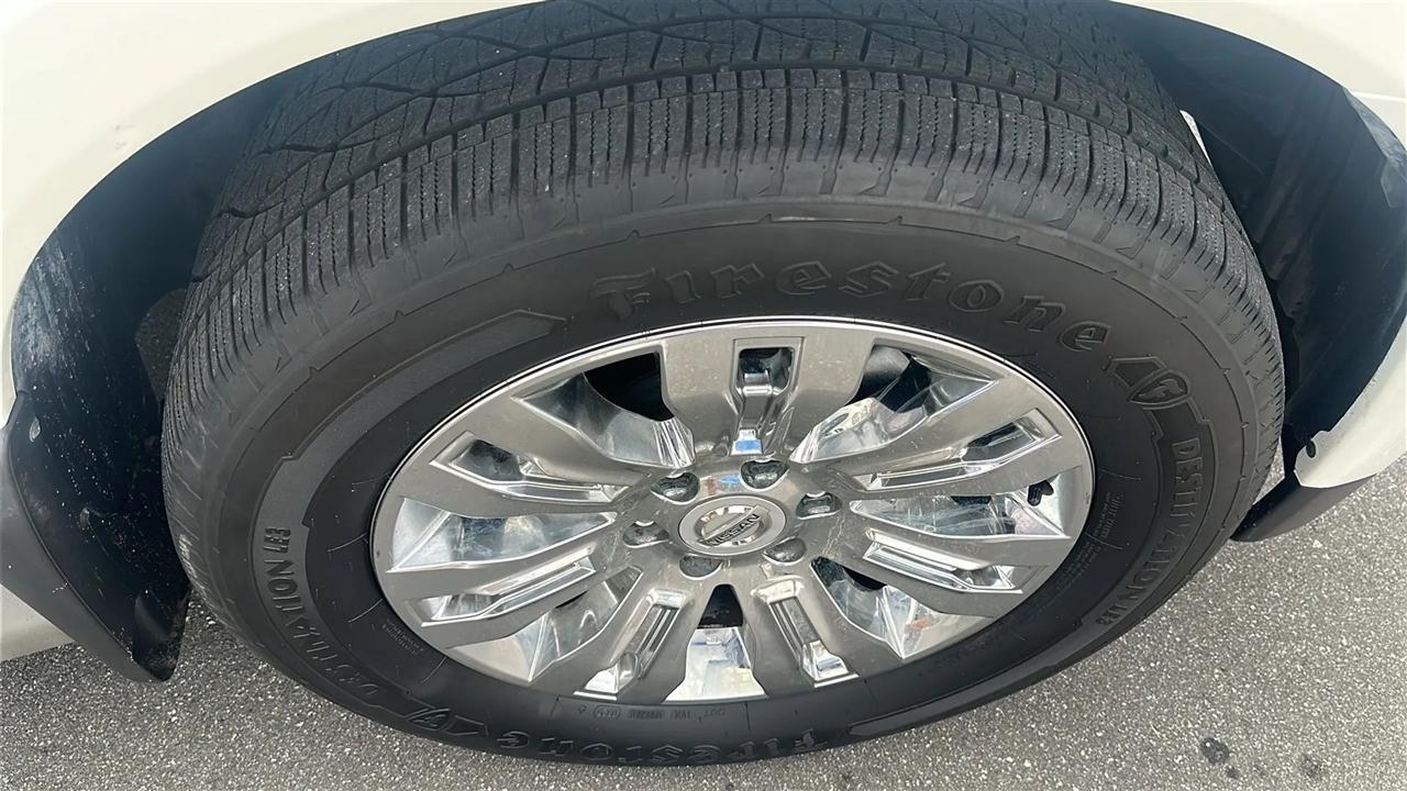 Nissan Armada  2015