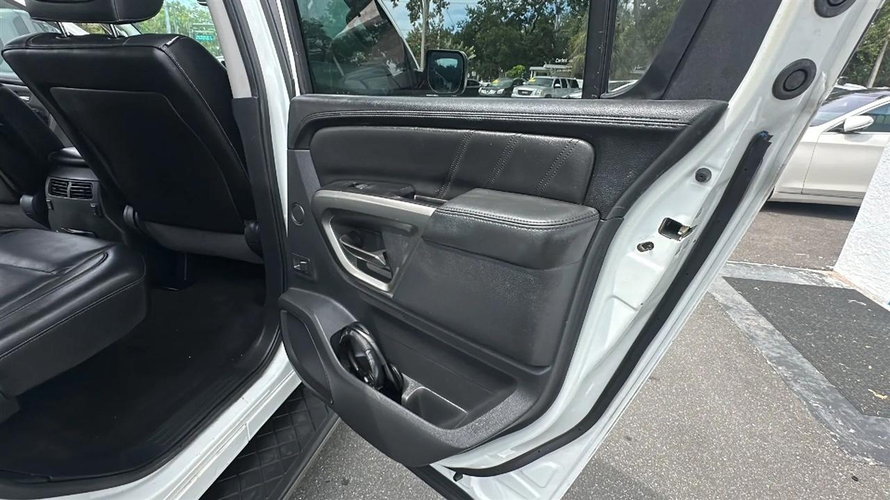 Nissan Armada  2015