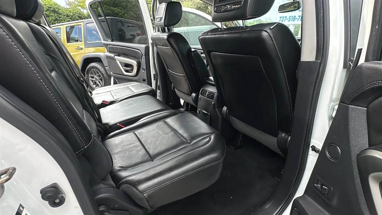Nissan Armada  2015