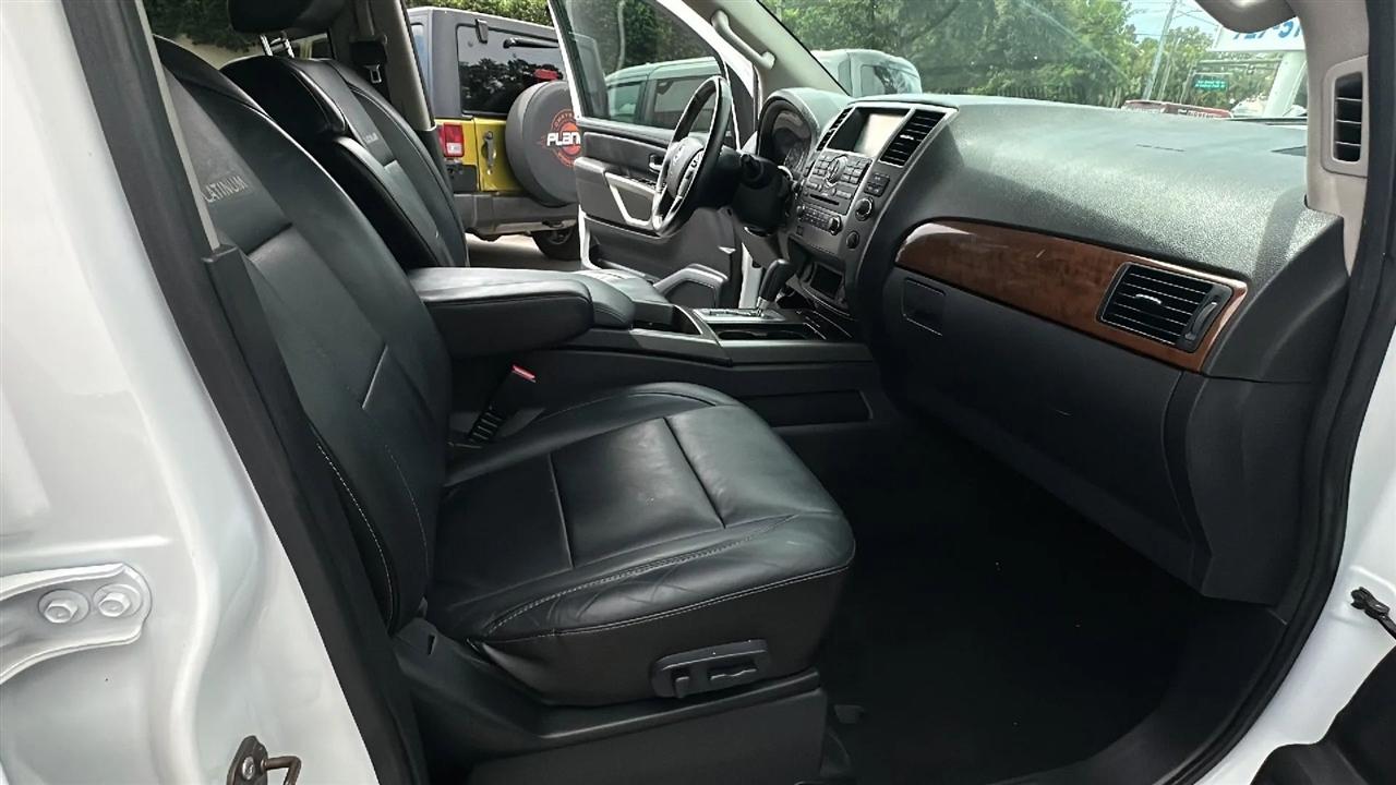 Nissan Armada  2015