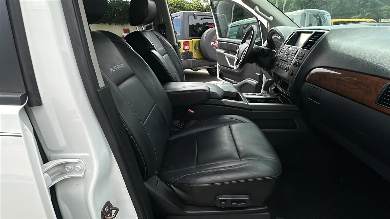Nissan Armada  2015